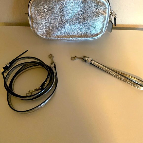 Coach Sadie Crossbody Silver Pebble Leather - Picture 2 of 9